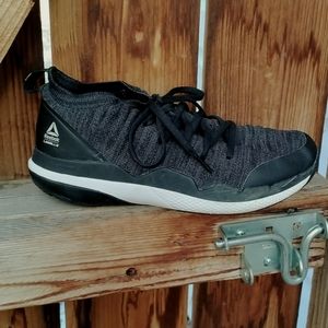 Reebok lesmills athletic workout gray & black sneakers sz 7